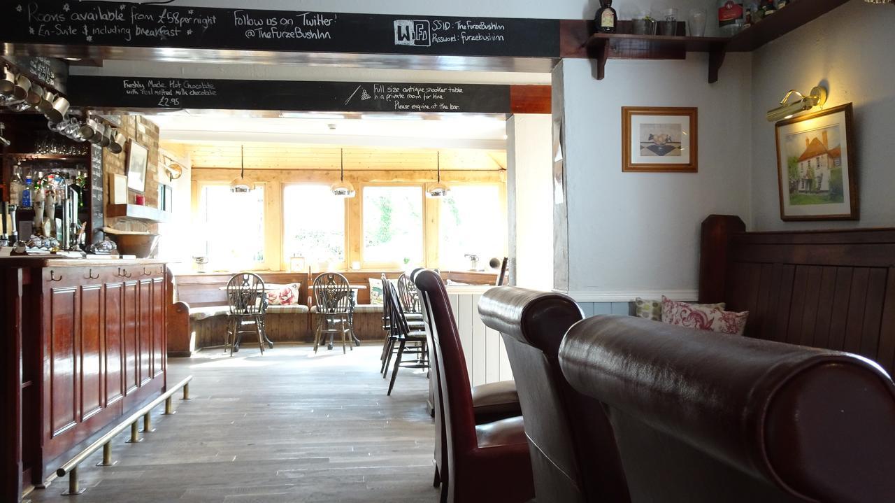 The Furze Bush Inn Newbury  Exteriér fotografie